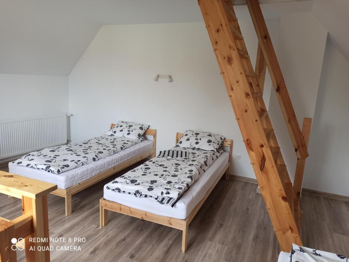 Appartement Apartameny Wiktoria I Nikola W Karwiku à Pisz Extérieur photo